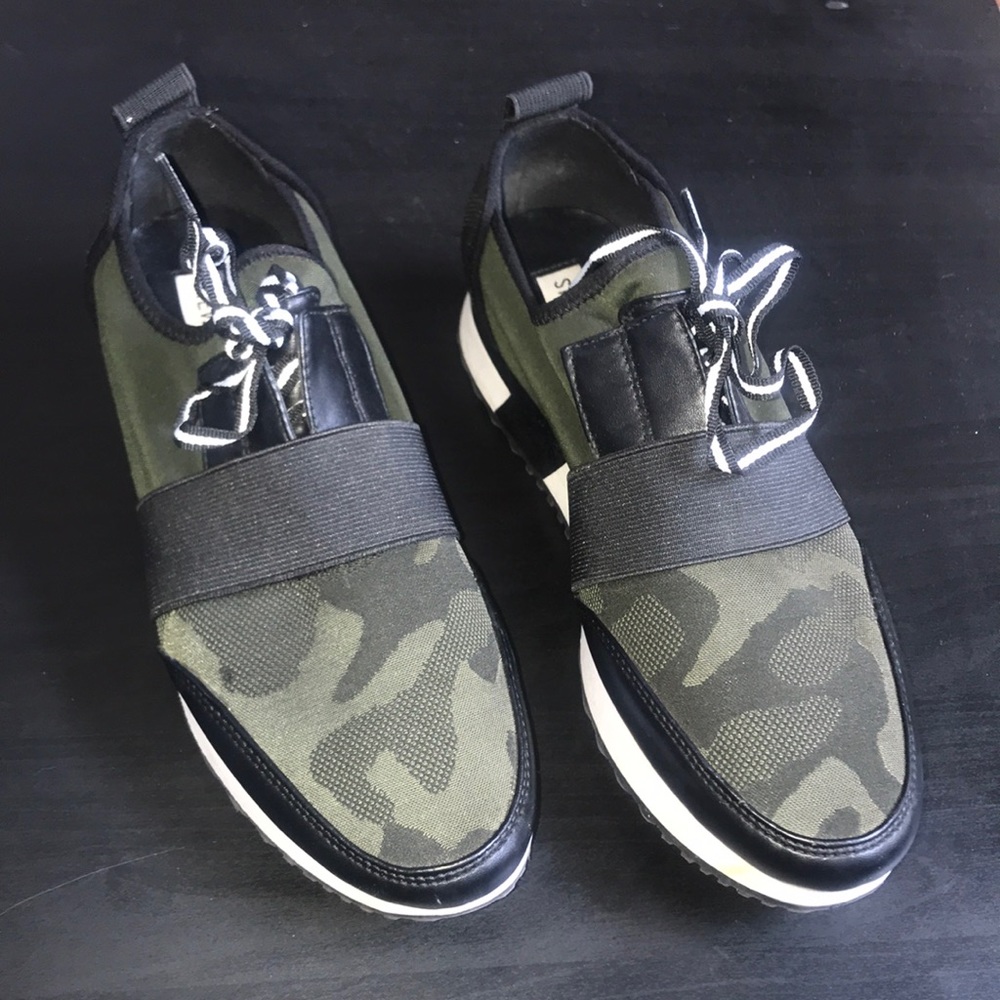 Steve Madden Sneakers